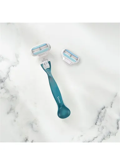 Venus Smooth Women's Razor with 5 Razor Blades and 3 Blades with Protective Pad