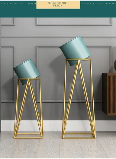 Steel Vase Rack With Elegant Design, Sturdy Construction &amp; Stylish (L25 x W25 x H70)cm
