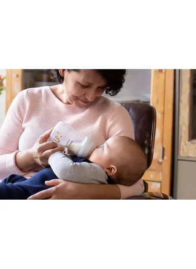 1m+ 260ml Polypropylene &amp; Silicone Natural Feeding Bottle Giraffe SCY903/66