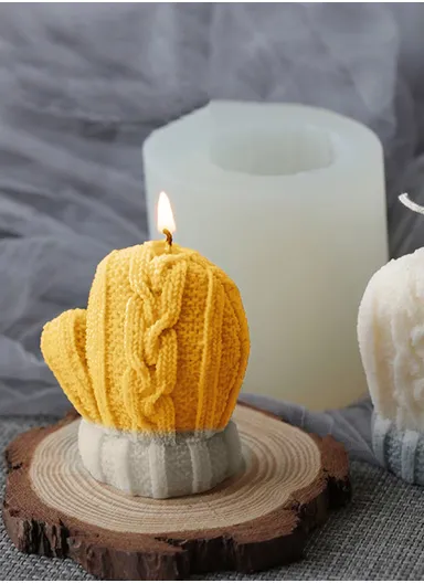 Cute Scented Glove Shape Candle For Relaxation &amp; Home Decoration (L3 x W6 x H7)cm - White / Yellow