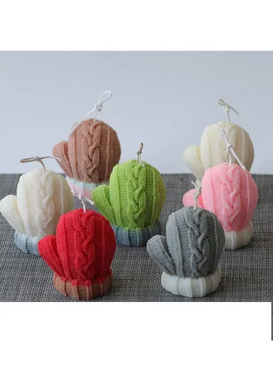 Cute Scented Glove Shape Candle For Relaxation &amp; Home Decoration (L3 x W6 x H7)cm - White / Yellow