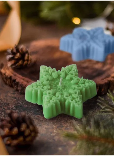 Decorative Scented Snow Candle For Relaxation (L8.5 x W8.5 x H2)cm - Green