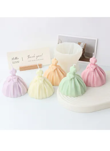 Decorative Scented Wedding Dress Candle For Relaxation, Suvenier &amp; Home Decoration (D8.5 x H9)cm - White