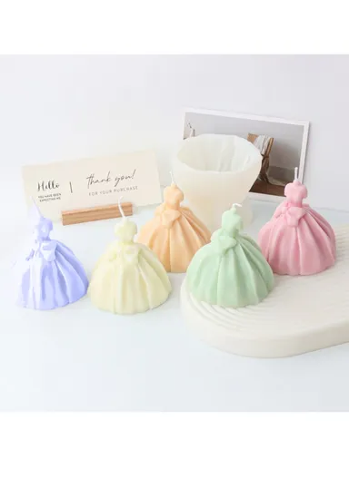 Decorative Scented Wedding Dress Candle For Relaxation, Suvenier &amp; Home Decoration (D8.5 x H9)cm - Purple