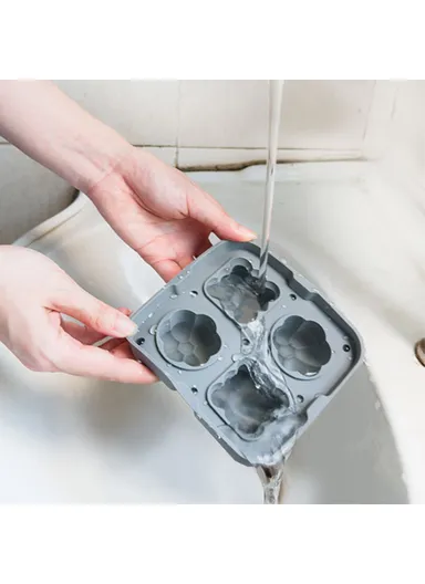 2-in-1 Silicone Ice Cube Tray Ice Making Mold with Funnel (L12 x W4.4)cm - Black