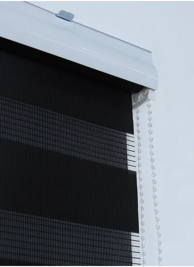 180x180cm Crease-Free Easy Control Blackout Polyester Fabric Roller Blinds, Light Filtering Roller Shades - Black