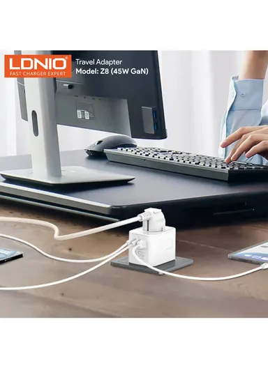 45W Universal Multi-Port Power Adapter All in One with USB-C &amp; Integrated US/UK/EU/AU Sockets Z8