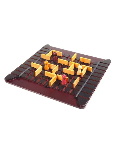 Quoridor, The Strategic Maze Game for All Ages