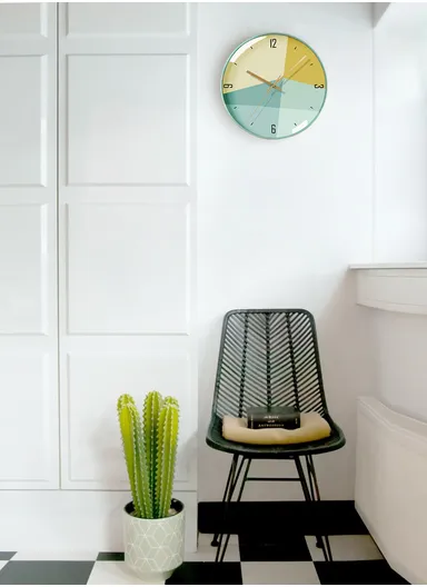 30cm Modern Minimalist Battery-Operated Wall Clock Stylish Design, with Long-Lasting Performance &amp; Smooth Plastic Frame