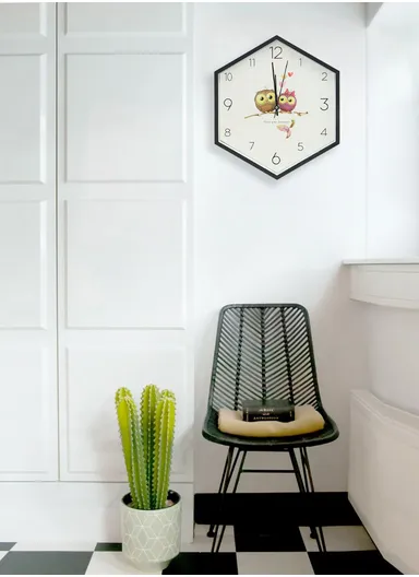 30cm Modern Decorative Wall Clock Stylish, Durable &amp; Battery Operated 925