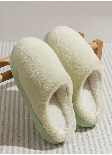 Fleece Lining Winter Slipper with Anti-Slip PVC Sole &amp; Soft Plush Faux Fur Upper, Soft &amp; Skin-Friendly Sole Warm Winter Slippers For Women - Green