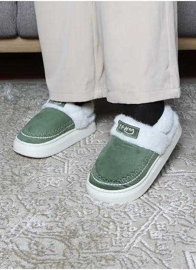 Fleece Lining Winter Slipper with Anti-Slip PVC Sole &amp; Soft Plush Faux Fur Upper, Soft &amp; Skin-Friendly Sole Warm Winter Slippers For Women - Green