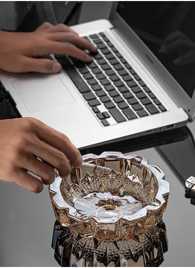 15cm Round Glass Ashtrays for Smoking Crystal Ashtray, Indoor &amp; Outdoor Decoration - Clear