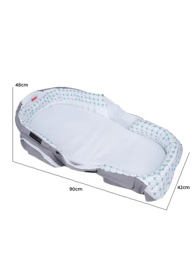 Portable Baby Bassinet with Canopy &amp; Bug Net Shield, Foldable Lightweight Travel Bassinet with Light &amp; Music, Multi-Easy Access Storage Baby Bed 66520 (L90 x W42 x H48)cm - 0-6 months