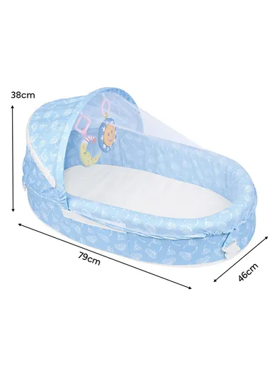 3-in-1 Portable Baby Travel Bassinet, Foldable Baby Bassinet with Bug Net &amp; Music Cartoon Toys, Multi-Purpose Baby Travel Nest with Waterproof Base 66523 (L79 x W46 x H38)cm - Blue / 0m+