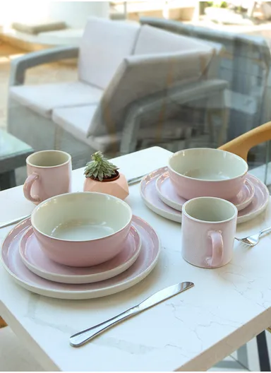 16 Pcs/Set Chip Resistant &amp; Scratch Resistant Ultra Chic Dinnerware Service for 4, Microwave &amp; Dishwasher Safe, Durable Everyday Dining Set - Pink