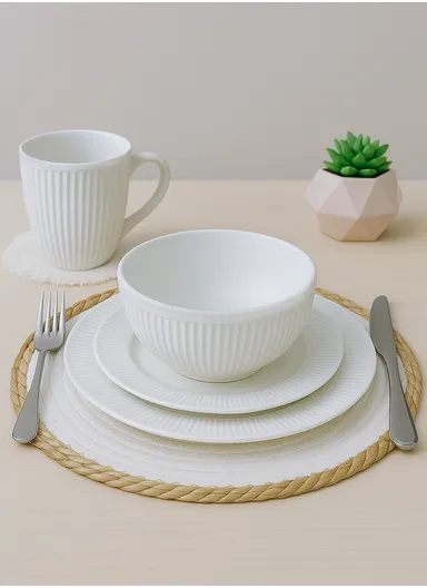 16 Pcs/Set Chip Resistant &amp; Scratch Resistant Ultra Chic Dinnerware Service for 4, Microwave &amp; Dishwasher Safe, Durable Everyday Dining Set - Off White