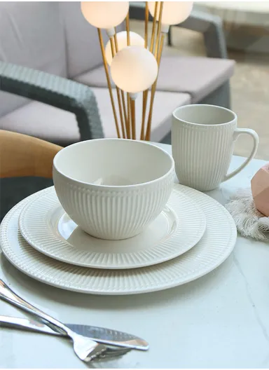 16 Pcs/Set Chip Resistant &amp; Scratch Resistant Ultra Chic Dinnerware Service for 4, Microwave &amp; Dishwasher Safe, Durable Everyday Dining Set - Off White