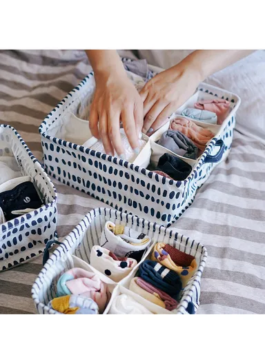 4 Grids Storage Box Organizer with Chevron Design, Foldable Drawer Divider for Multi-Purpose Use (W20 × D20 × H10)cm – White