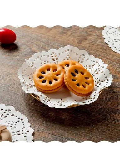 140Pcs 19cm Disposable Food Doilies Round Flower Bottom Paper Lace Liners Oil Absorbing Cake Pad (BPA Free, FDA Certified)