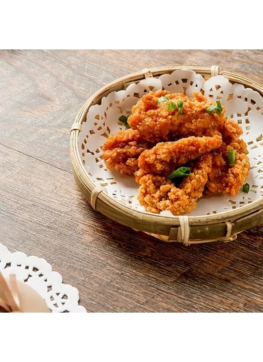 140Pcs 19cm Disposable Food Doilies Round Flower Bottom Paper Lace Liners Oil Absorbing Cake Pad (BPA Free, FDA Certified)