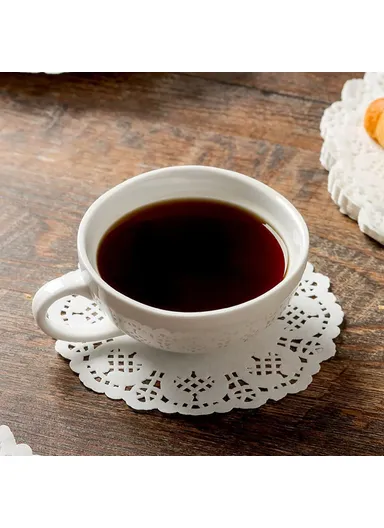 140Pcs 27cm Disposable Food Doilies Round Flower Bottom Paper Lace Liners Oil Absorbing Cake Pad (BPA Free, FDA Certified)