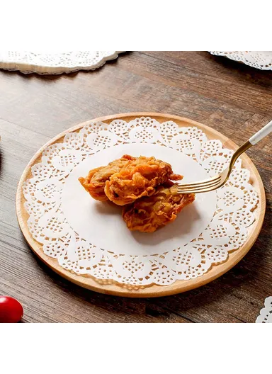 140Pcs 14cm Disposable Food Doilies Round Flower Bottom Paper Lace Liners Oil Absorbing Cake Pad (BPA Free, FDA Certified)