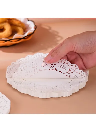 140Pcs 14cm Disposable Food Doilies Round Flower Bottom Paper Lace Liners Oil Absorbing Cake Pad (BPA Free, FDA Certified)
