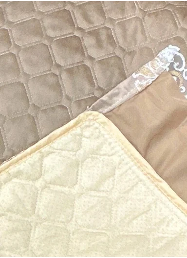 70x180cm 3-Seat Luxury Quilted Velvet Non-Slip Sofa/Couch Cover with Lace Trim - Beige