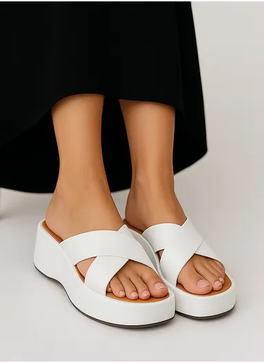 Open Toe Comfortable Women's Summer Slippers - White