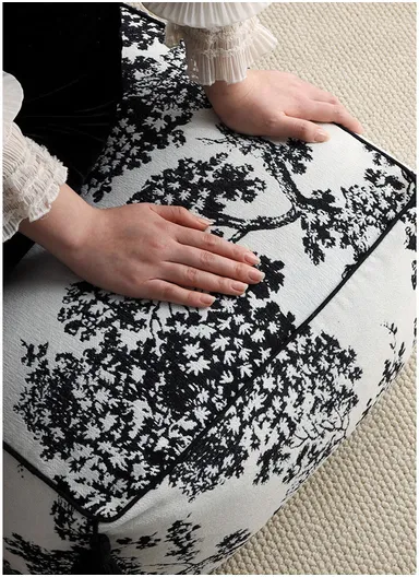 Round Floor Pouf Cushion with Floral Print &amp; EPP Filling (D45 × H25)cm - Black &amp; White