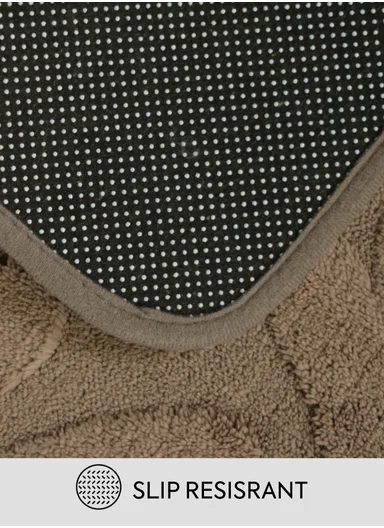 90x150cm Plush Polyester Carpet With Embossed Geometric Texture &amp; Anti-Slip Backing - Brown