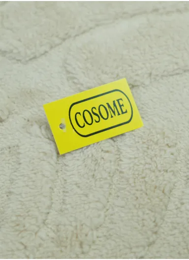 90x150cm Plush Polyester Carpet With Embossed Leaves Pattern &amp; Anti-Slip Backing - Beige