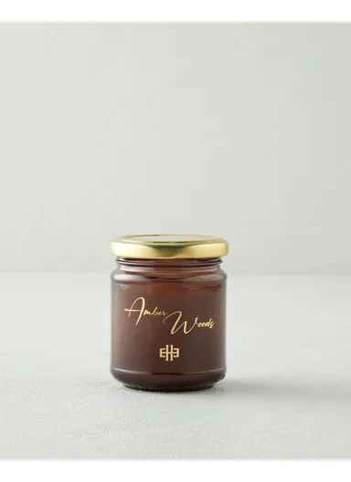 Amber Woods Scented Candle 120 gr Brown