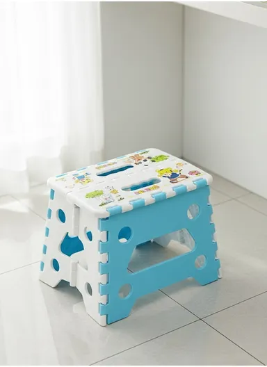 Children’s Portable Folding Step Stool with Cute Cartoon Design, Non-Slip Surface &amp; Easy Carry Handle (L29 × W23 × H22)cm – Blue