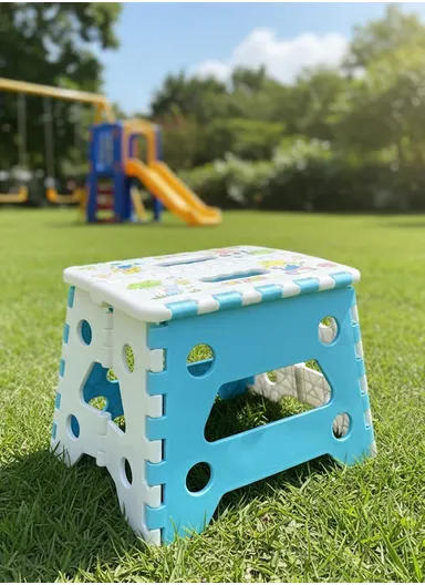 Children’s Portable Folding Step Stool with Cute Cartoon Design, Non-Slip Surface &amp; Easy Carry Handle (L29 × W23 × H22)cm – Blue