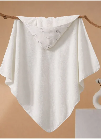 Soft Coral Velvet Baby Bath Towel, Gentle &amp; Absorbent Comfort for Babies (L80 x W80)cm