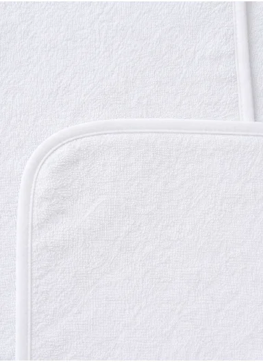 Soft Coral Velvet Baby Bath Towel, Gentle &amp; Absorbent Comfort for Babies (L80 x W80)cm