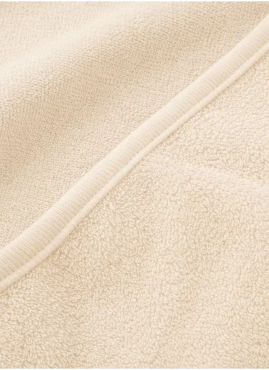 Soft Coral Velvet Baby Bath Towel, Gentle &amp; Absorbent Comfort for Babies (L80 x W80)cm