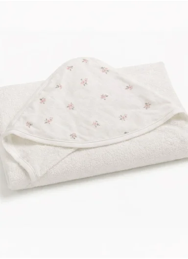 Soft Coral Velvet Baby Bath Towel, Gentle &amp; Absorbent Comfort for Babies (L80 x W80)cm