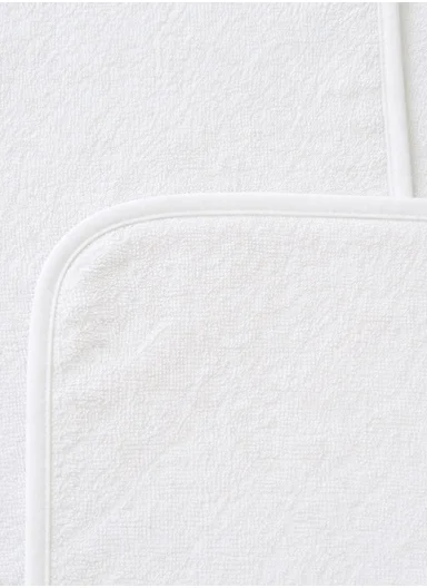 Soft Coral Velvet Baby Bath Towel, Gentle &amp; Absorbent Comfort for Babies (L80 x W80)cm