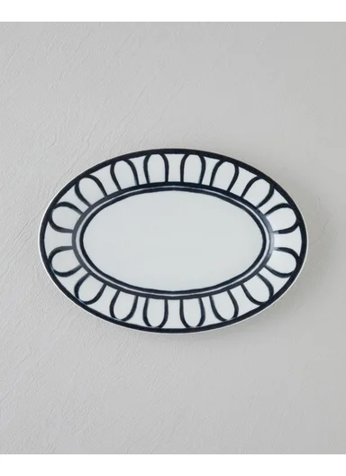 Monarch Porcelain Boat Plate 30 cm Black - White