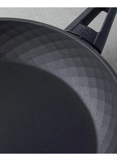 Pro Grade Aluminum Induction Based Griddle 24 cm Black