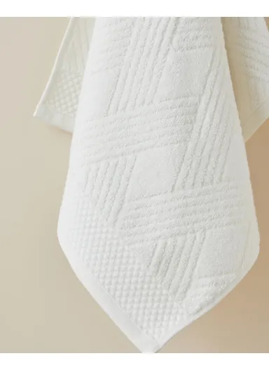 Chic Diamond Cotton Face Towel 50x80 cm Ivory
