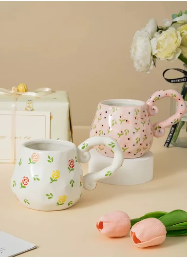 450ml Floral Ceramic Mug With Sculpted Decorative Handle (D9 x H11)cm