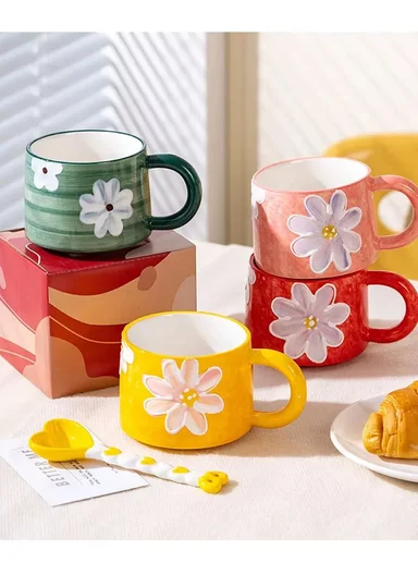 320ml Floral Daisy Design Ceramic Mug With Comfortable Handle (D9 x H7)cm - Green