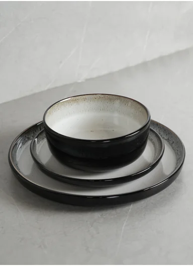 18 pieces Stoneware Dinnerware Set, Dishwasher &amp; Microwave Safe Durable Everyday Dining Set -White &amp; Black