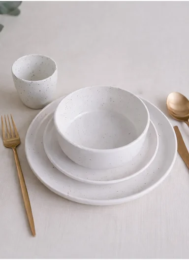 32 pieces Stoneware Dinnerware Set, Dishwasher &amp; Microwave Safe Durable Everyday Dining Set -White-BM-S16524