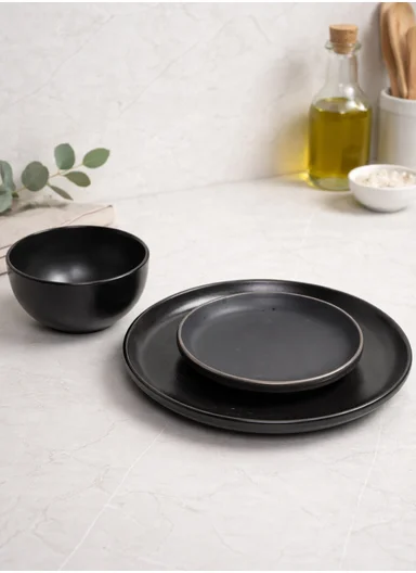 18-Pieces Modern Matte Black Round Stoneware Dinnerware Set
