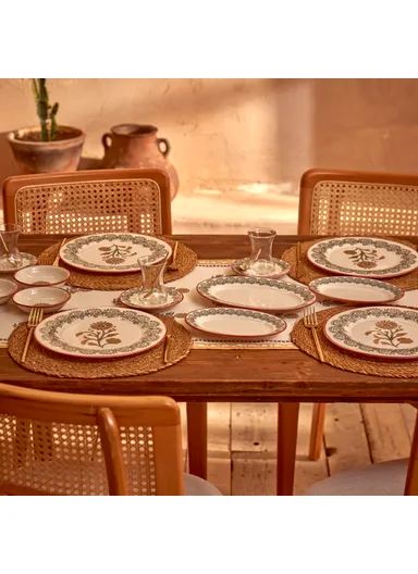 26 Pieces Indian Porcelain Breakfast Set - Claret Red / Green / White / Mustard